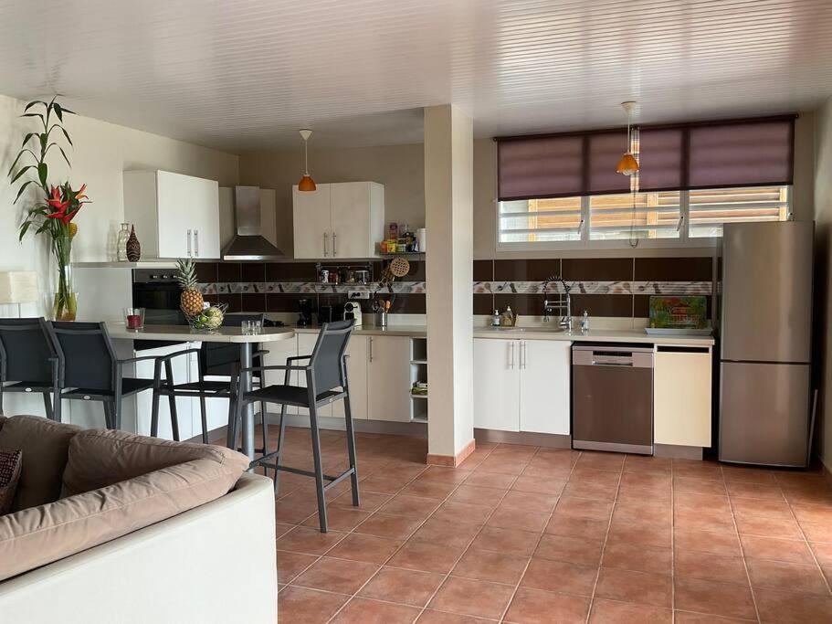 Bas De Villa Piscine Petit Versailles Sainte Anne מראה חיצוני תמונה